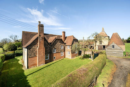 1.3 acres of House with Land for sale in Hunton