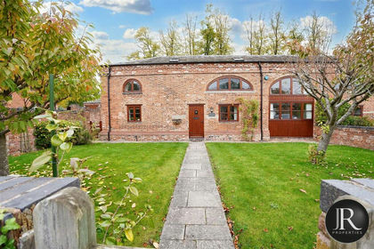 Land for sale in Ingestre