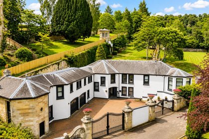 1.6 acres of House with Land for sale in Hamilton and Clyde Valley