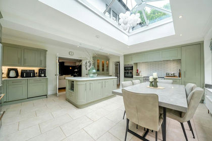 2 acres of House with Land for sale in Exmouth