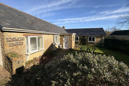 Land for sale in Broadwindsor