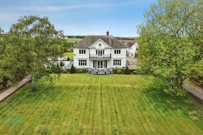4 acres of House with Land for sale in Bassetlaw