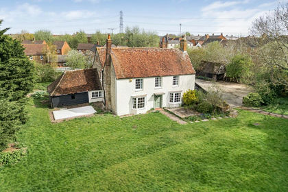 1.1 acres of Farmhouse for sale in Coldharbour