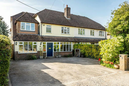 1 acre of House with Land for sale in Storrington and Sullington