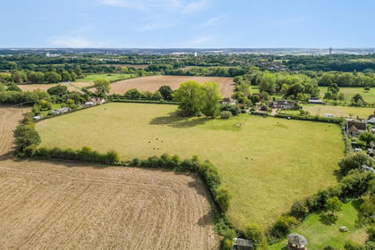 5.7 acres of Pasture for sale in Blean
