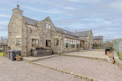 1.1 acres of Farmhouse for sale in Brown Edge
