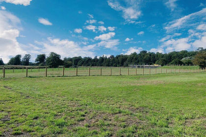 6 acres of Equestrian property for sale in Newport
