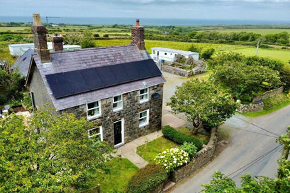 8 acres of Agricultural Land for sale in Tudweiliog