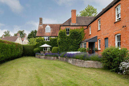 1.6 acres of House with Land for sale in Kington Magna