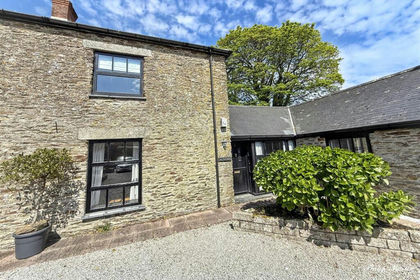 Barn Conversion for sale in Tregony with Cuby
