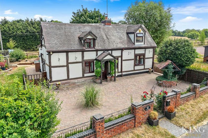1.2 acres of Cottage for sale in Rous Lench