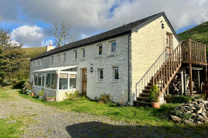 18.5 acres of Smallholding for sale in Llanfair Clydogau