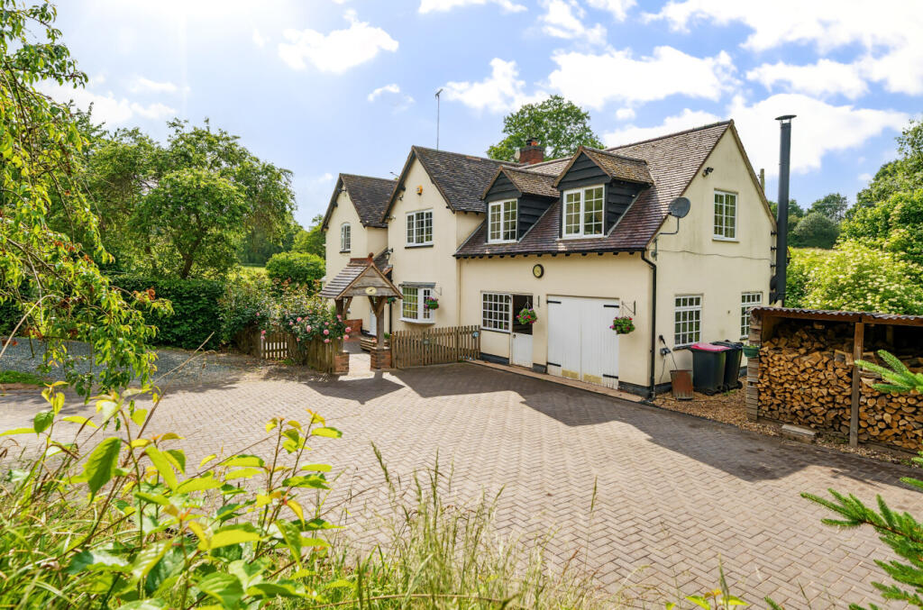 Smallholding 11 Acre Smallholding for Sale in Mancetter, Warwickshire | LandSale