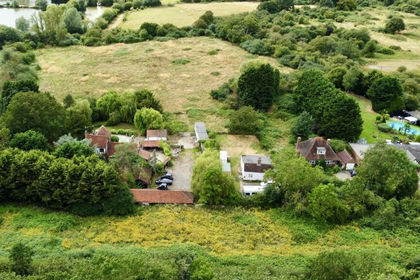 7 acres of Farmhouse for sale in Waltham Abbey