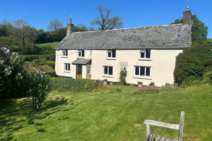 2.5 acres of Farmhouse for sale in Marwood