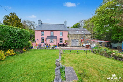 7 acres of House with Land for sale in Eglwyswrw