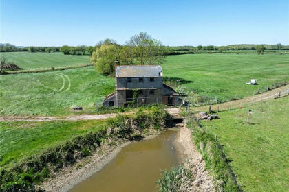3.5 acres of Grazing Land for sale in Hulcote and Salford