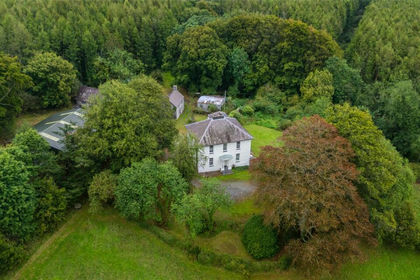 20.8 acres of Country Estate for sale in Beulah