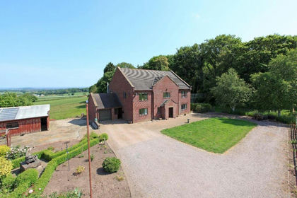 3 acres of House with Land for sale in Donnington and Muxton