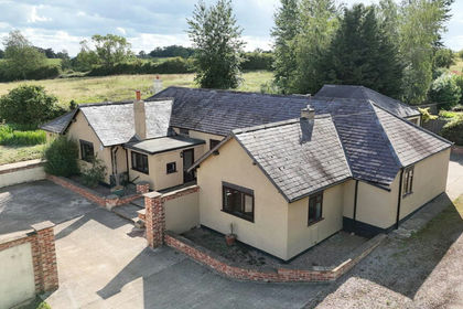 2.3 acres of House with Land for sale in Carlton Scroop