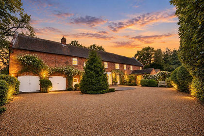 Barn Conversion for sale in Wall