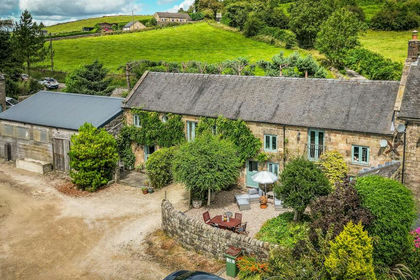 1.5 acres of Cottage for sale in Ashleyhay