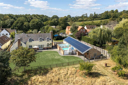1.8 acres of House with Land for sale in Garsington