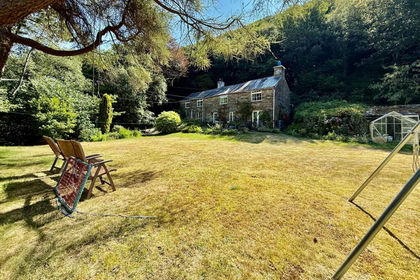 3 acres of Cottage for sale in Arthog
