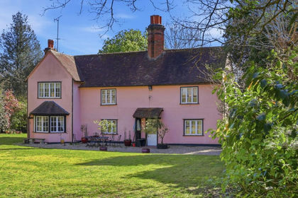1 acre of Historic House for sale in Ingatestone and Fryerning
