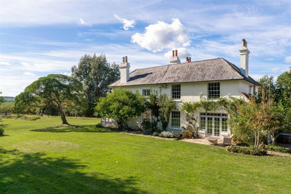 3.5 acres of Farmhouse for sale in Burgess Hill