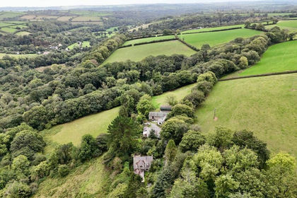 66 acres of Country Estate for sale in Cilymaenllwyd