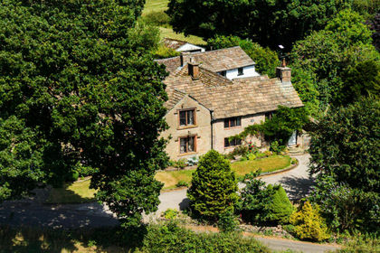 1 acre of Cottage for sale in Wincle