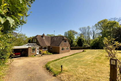1.4 acres of House with Land for sale in East Grinstead