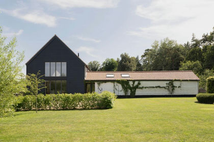 Barn Conversion for sale in Wretham