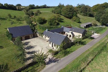 2.3 acres of Barn Conversion for sale in Leafield