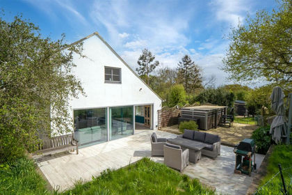 14.8 acres of Agricultural Land for sale in Havenstreet and Ashey