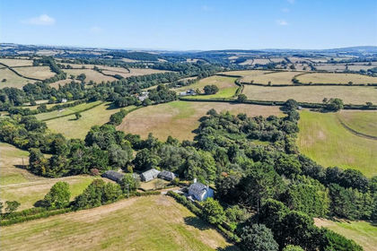 33 acres of Agricultural Land for sale in Lezant