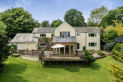 1.5 acres of Cottage for sale in Llansilin