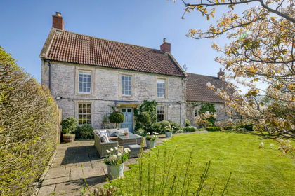 6 acres of Farmhouse for sale in West Bradley