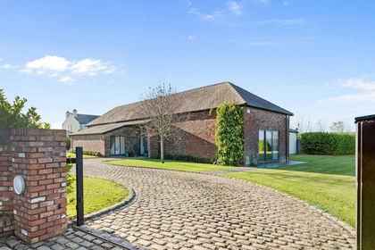 Barn Conversion for sale in Ince Blundell