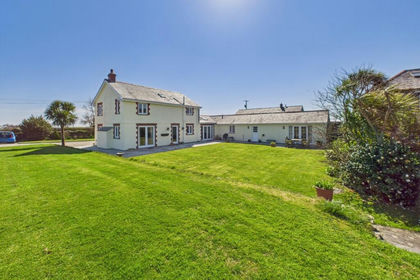 1 acre of House with Land for sale in Veryan
