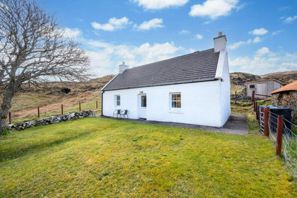 2.8 acres of Cottage for sale in Inverness, Skye and West Ross-shire