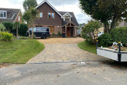12 acres of House with Land for sale in Caddington