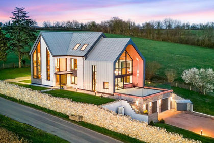 1.8 acres of House with Land for sale in Pilton