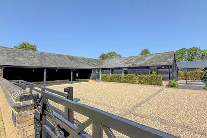 Barn Conversion for sale in Battlesden