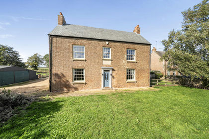 1.4 acres of House with Land for sale in Wisbech St. Mary