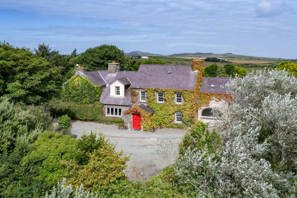 15 acres of House with Land for sale in St. David's and the Cathedral Close