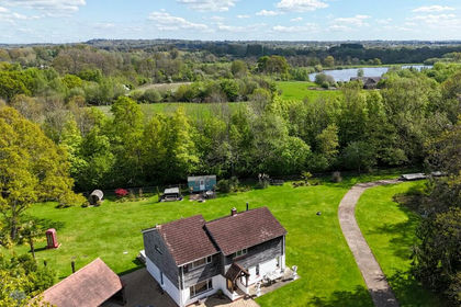 1.3 acres of House with Land for sale in Netley Marsh