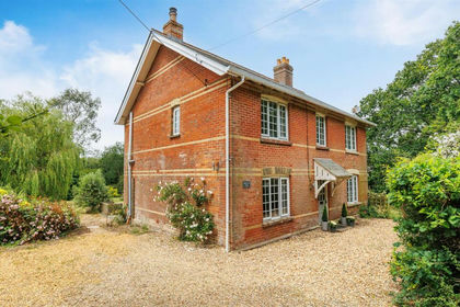 6.6 acres of Cottage for sale in Northwood