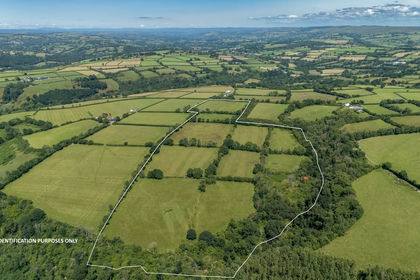 44.5 acres of Smallholding for sale in Pencader